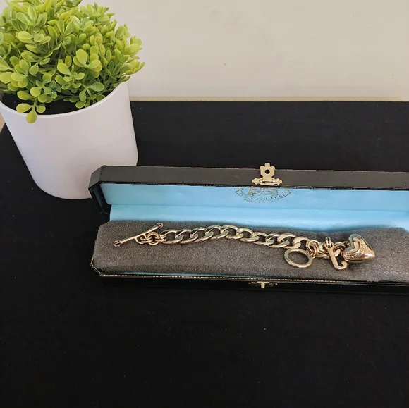 Juicy Couture Elegant Gold Bracelet with Heart Charm - Picture 4 of 6
